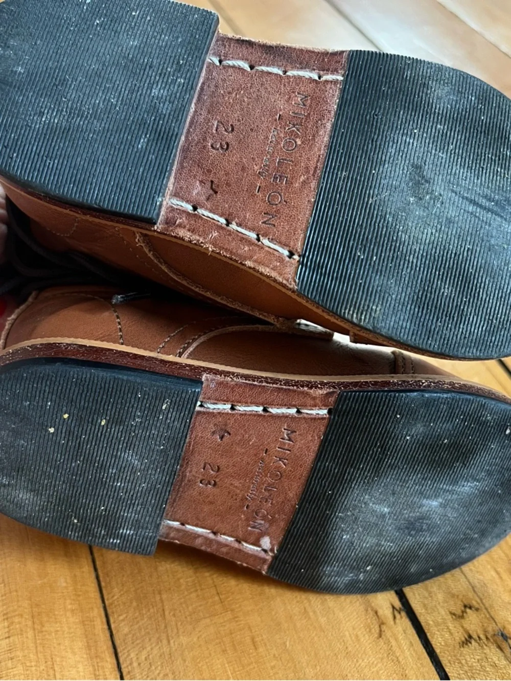 Mikoleon leather boots
